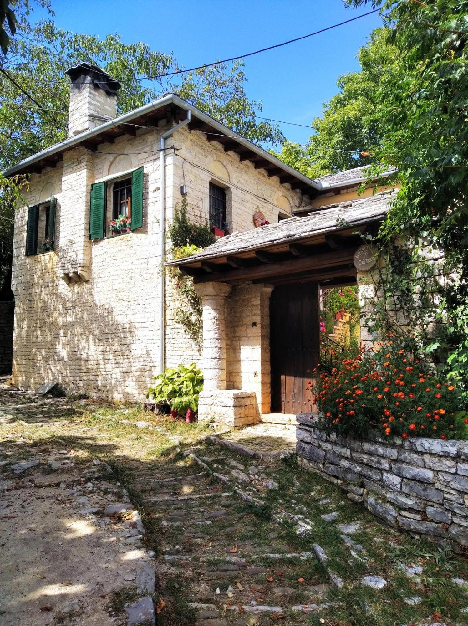 παραδοσιακό σπίτι στο Holiday home